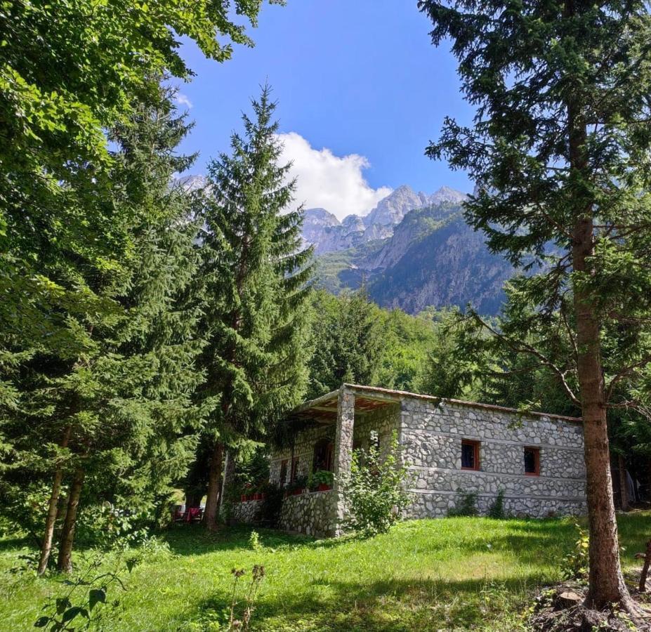 Guest House Hyrmet Demushi Валбона Екстериор снимка