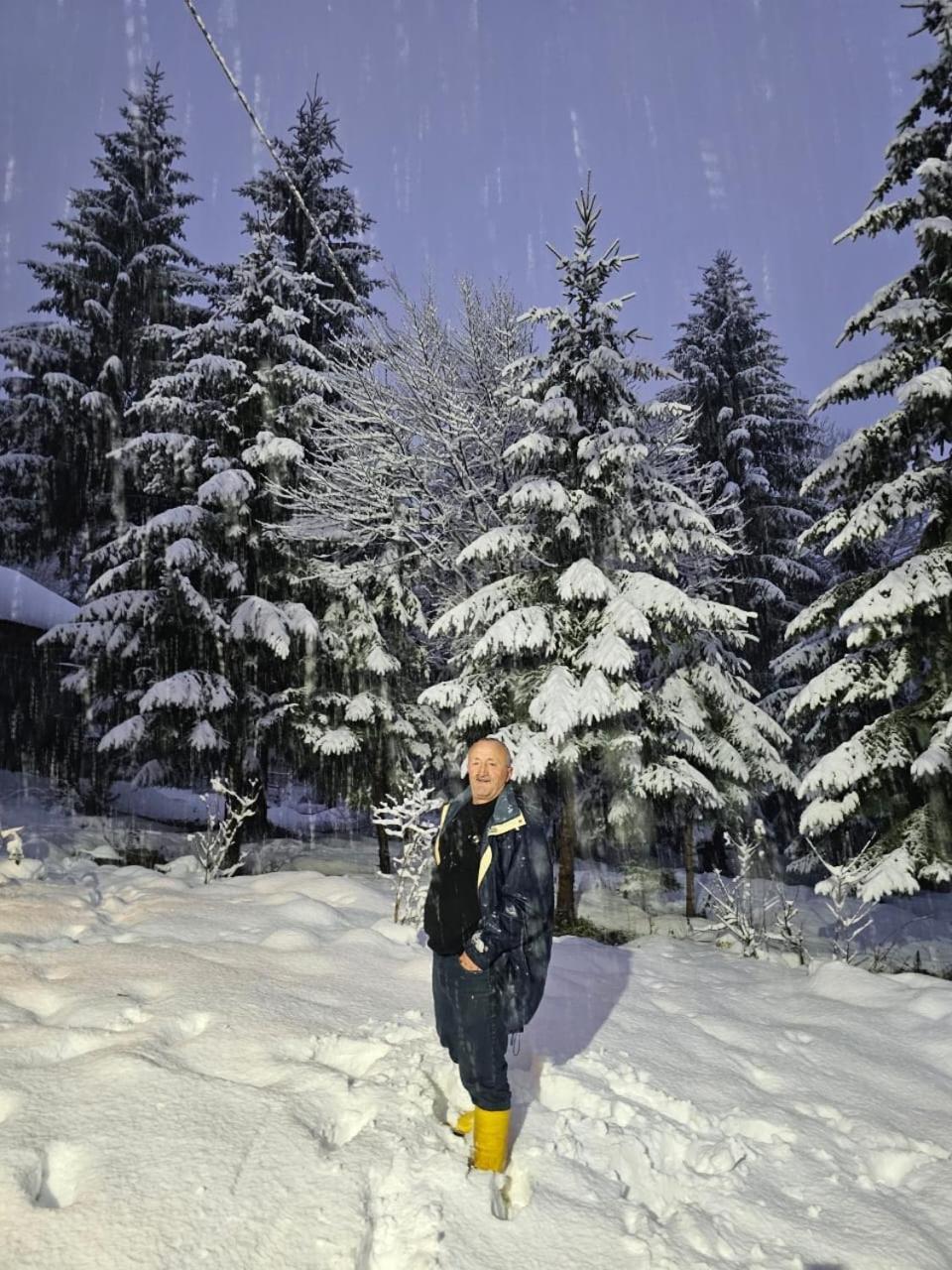 Guest House Hyrmet Demushi Валбона Екстериор снимка